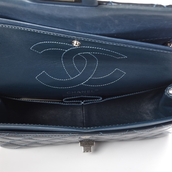 Chanel 2.55 Patent Reissue 226 flap bag - Picture 7 of 10